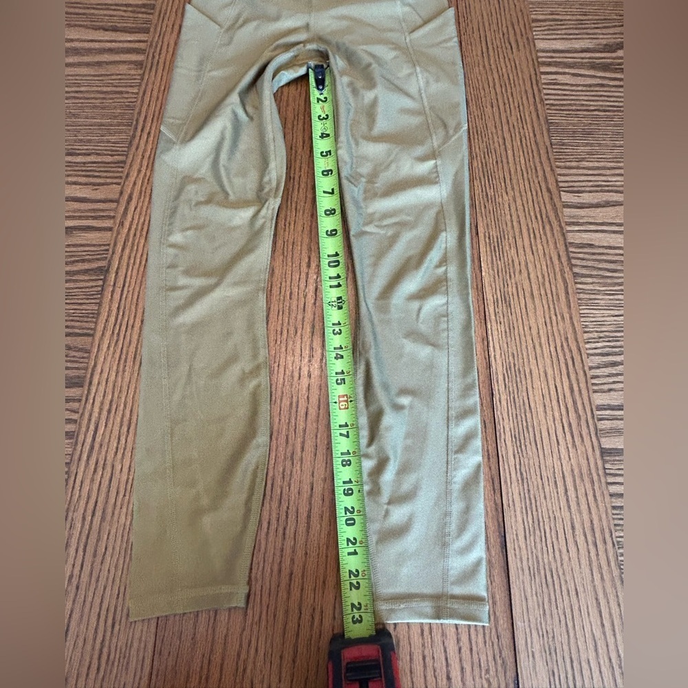 NWT Fabletics Shimmering Gold Oasis High Waisted Pocket 7/8 Leggings  Size XS - Picture 6 of 13